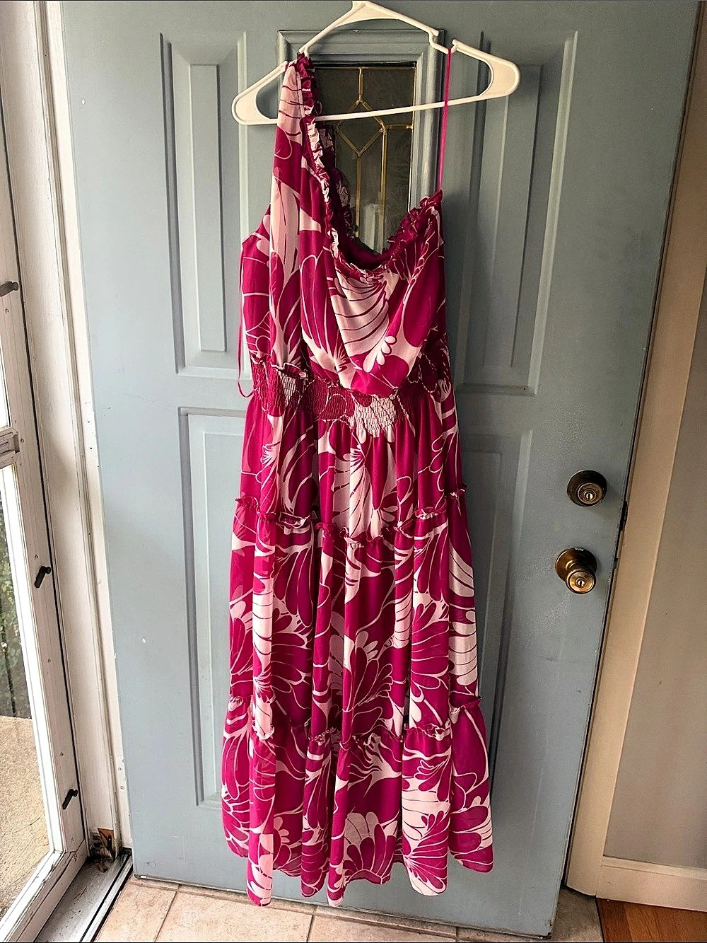 Taylor Floral Maxi Dress in Pink & White Size Medium Like New